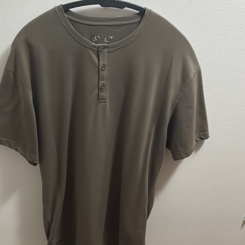 BYLT basics men’s large Brown/Tan Henley Shirt